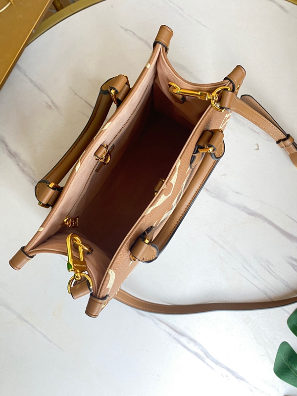 ルイヴィトンバッグ着用イメージ